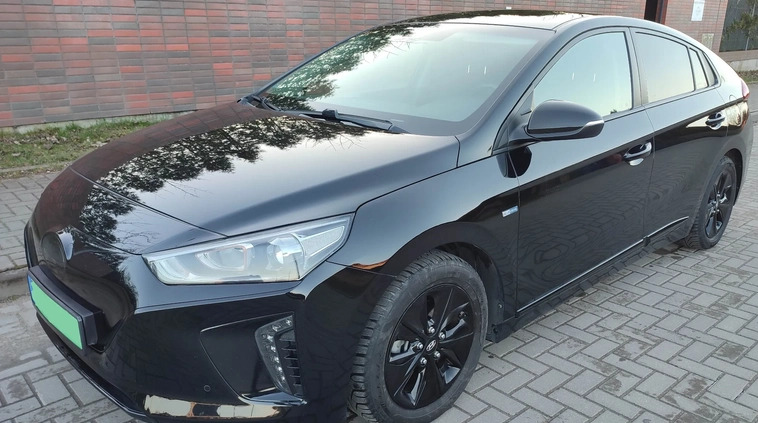 Hyundai IONIQ cena 58900 przebieg: 172500, rok produkcji 2017 z Kołobrzeg małe 562